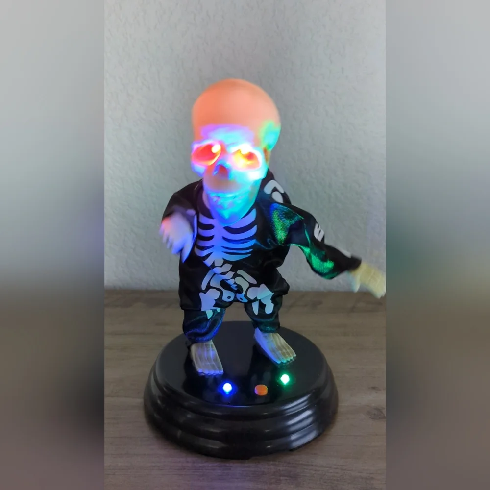 Rare 2011 Gemmy Halloween GRAVE RAVERS Animated Dancing Skeleton Plays Dynamite